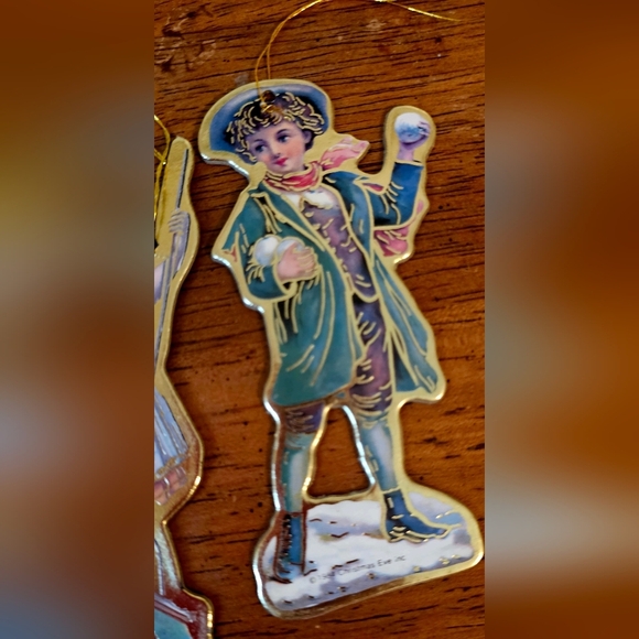 Vintage Victorian Style Paper Ornaments - Picture 5 of 7